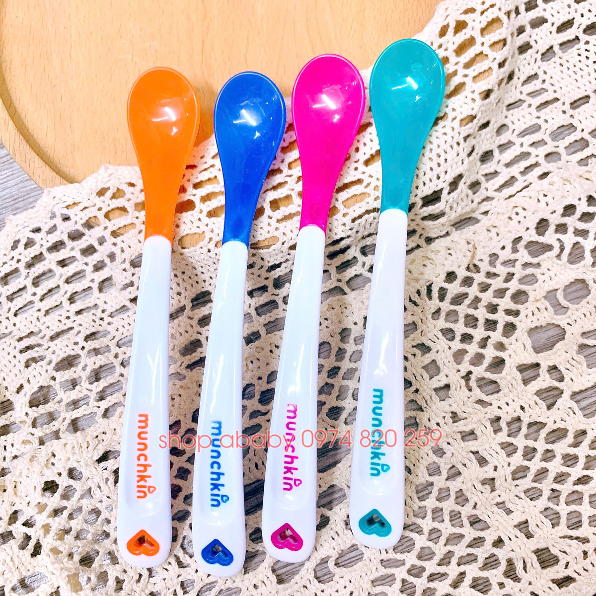 Thìa mềm báo nóng Munchkin 