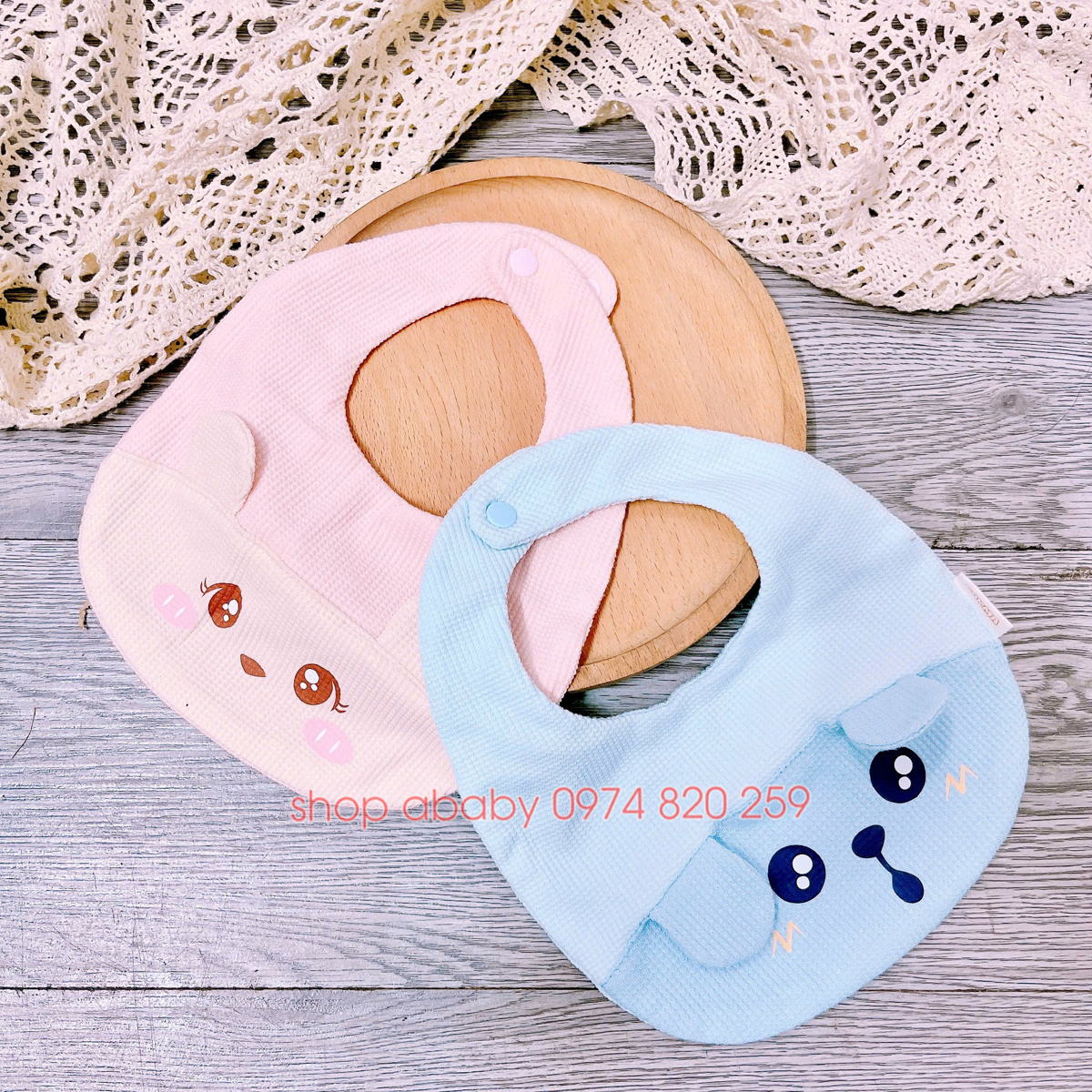 Yếm tròn cotton bấm cúc Dokma DS636