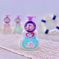 Bọt tắm gội Bobby Chan