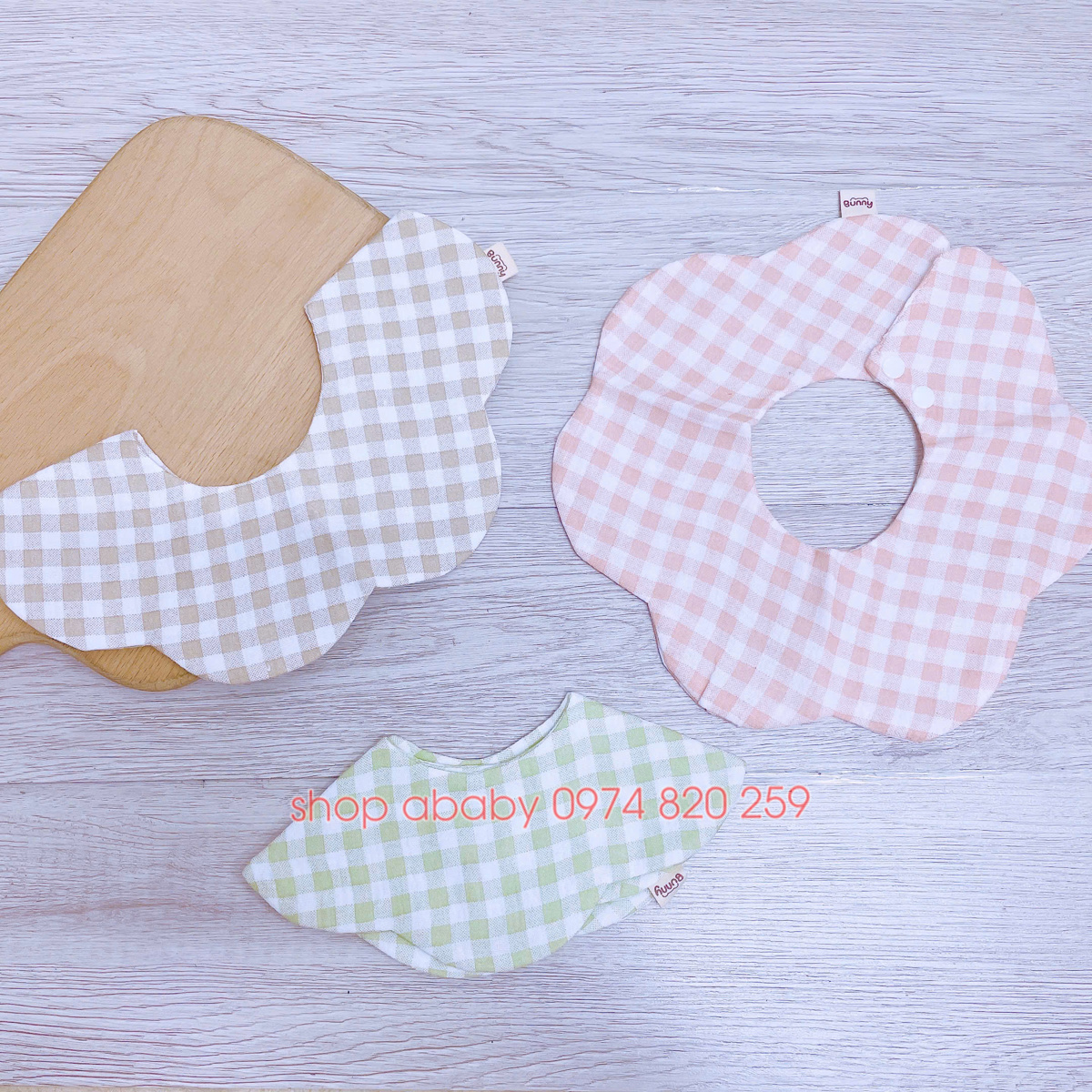 Yếm tròn caro Bunny